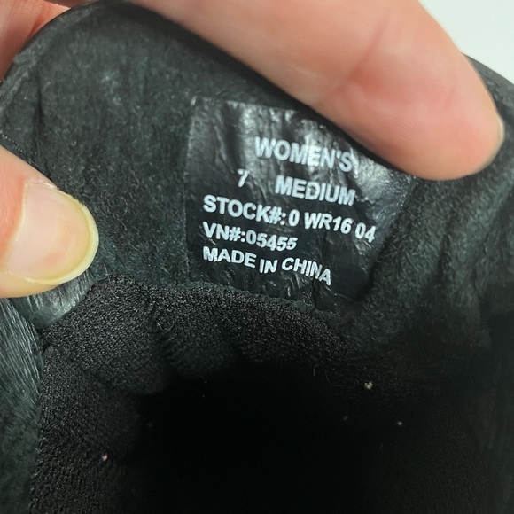 L.L. Bean Green Lace Up Boots - Picture 5 of 9